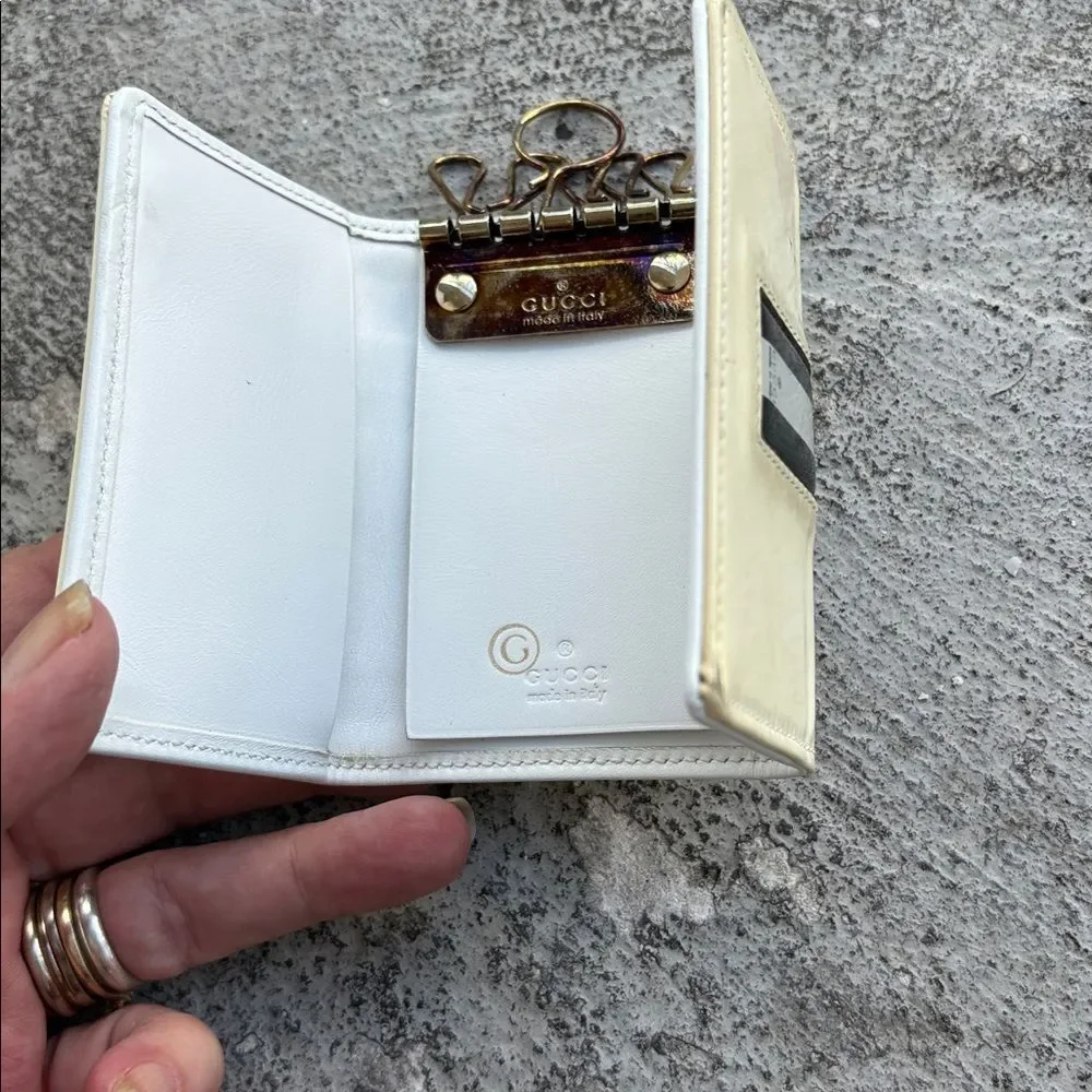 Vintage Gucci patent leather key holder
